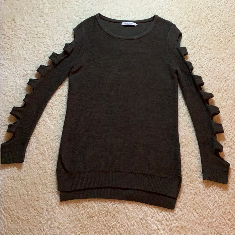 Green crew neck sweater with unique arms - Picture 2 of 7